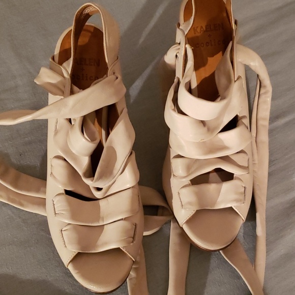 Beautiful  Off white strippy leather  High heels - Picture 6 of 7